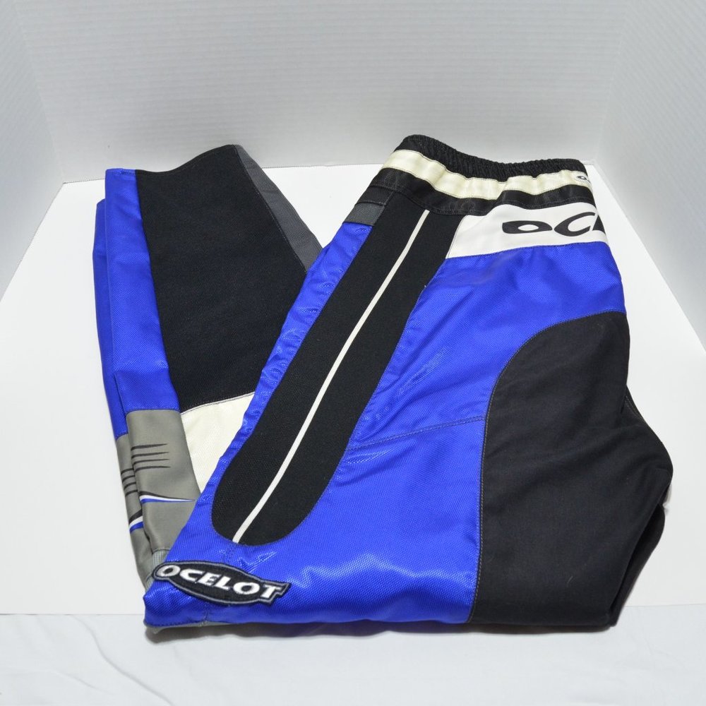 Quality riding pant for motocross and off-road riders. 600 Denier poly fabric fo